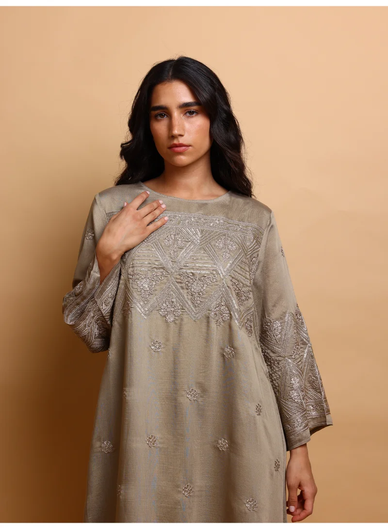 اكسا إكشا إنايا